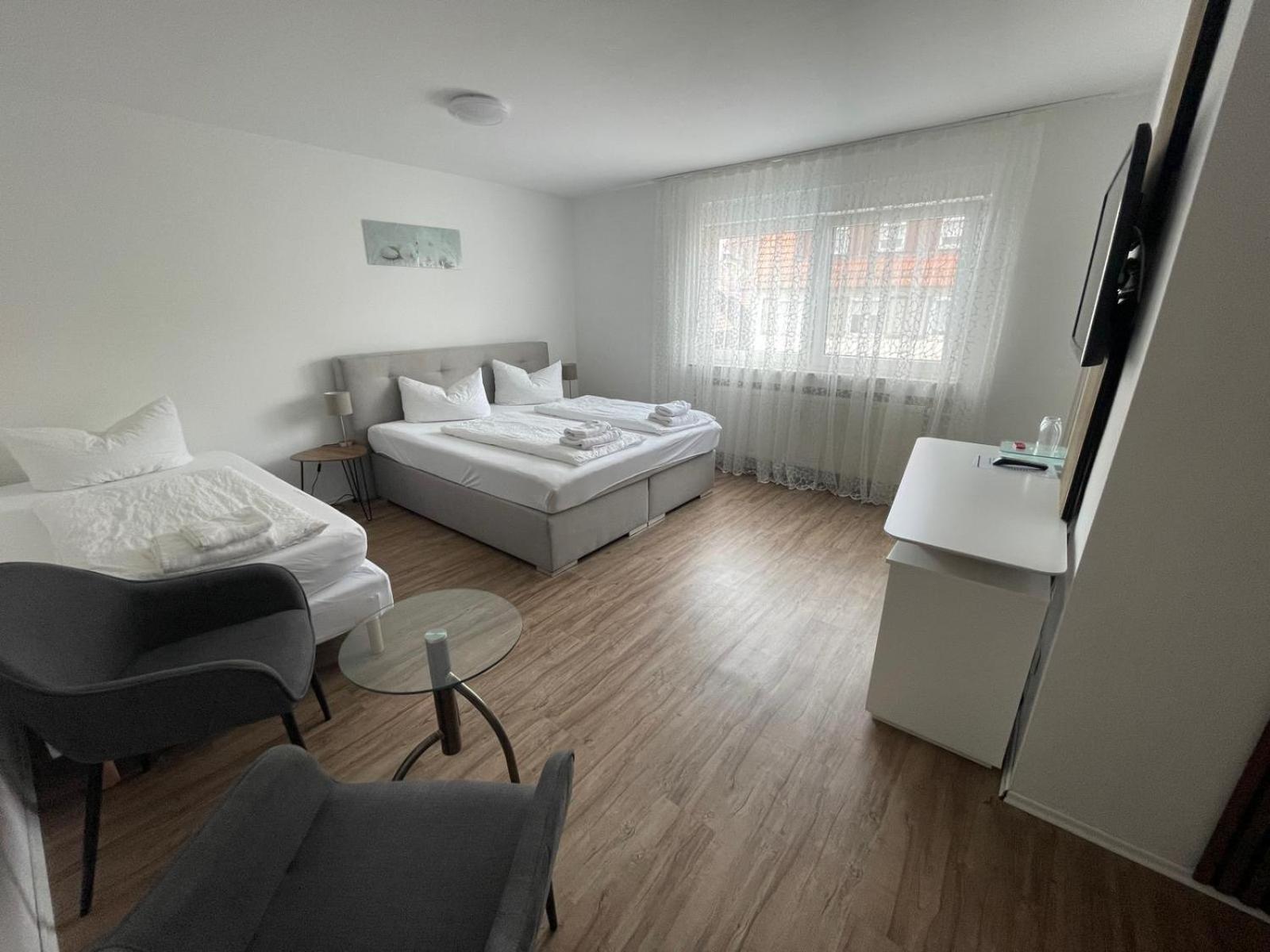 Kusterdingen Hotel Loewen מראה חיצוני תמונה