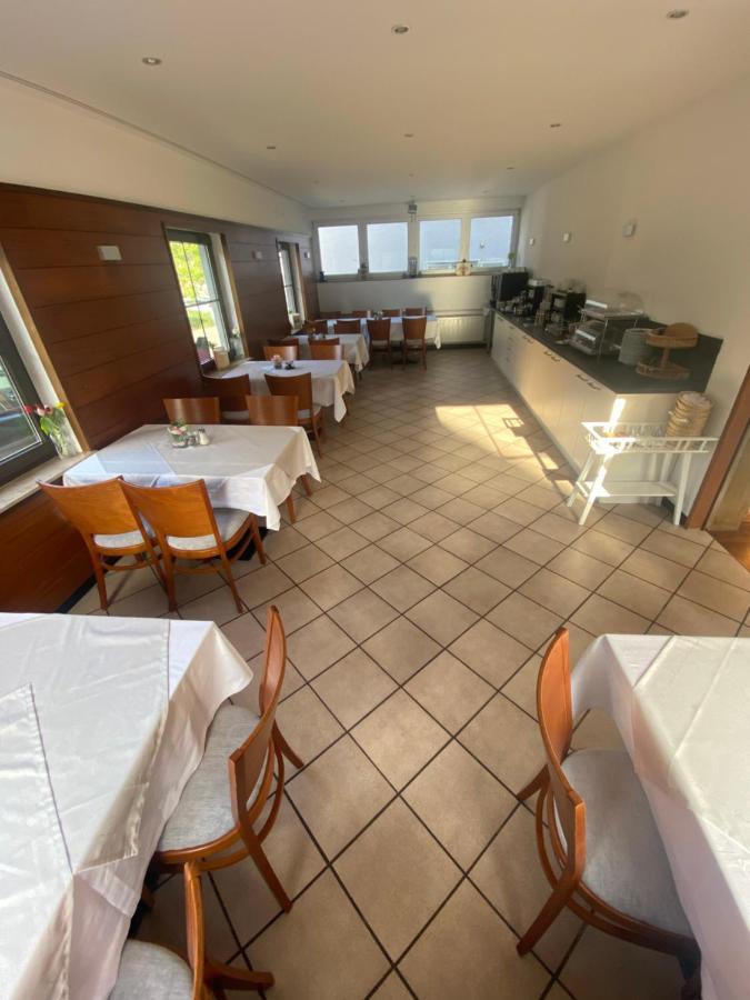 Kusterdingen Hotel Loewen מראה חיצוני תמונה